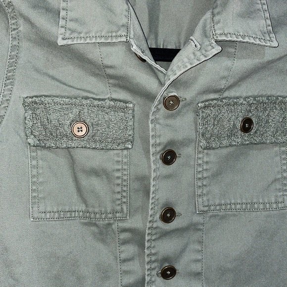 Girls military style green denim jacket with lace detail size 10/medium - Picture 3 of 7